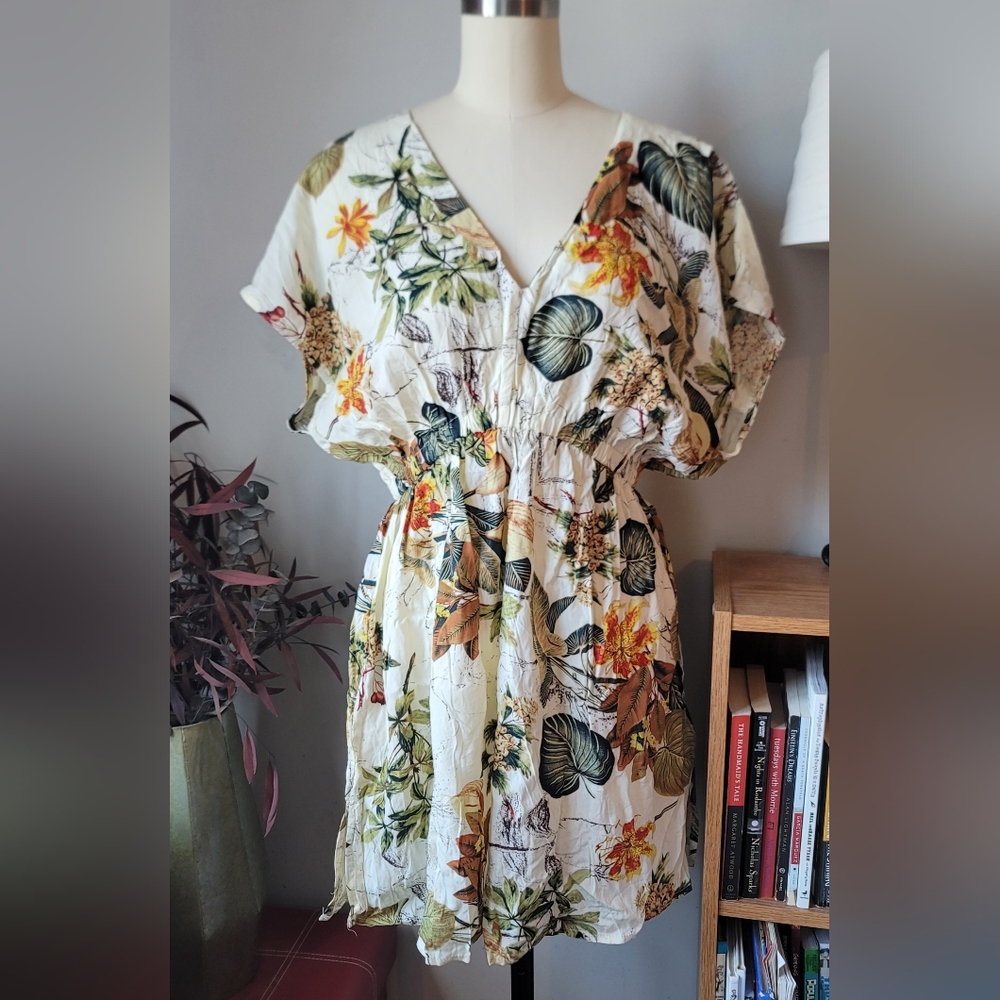 Cupshe Floral V-Neck Dress Medium NWT